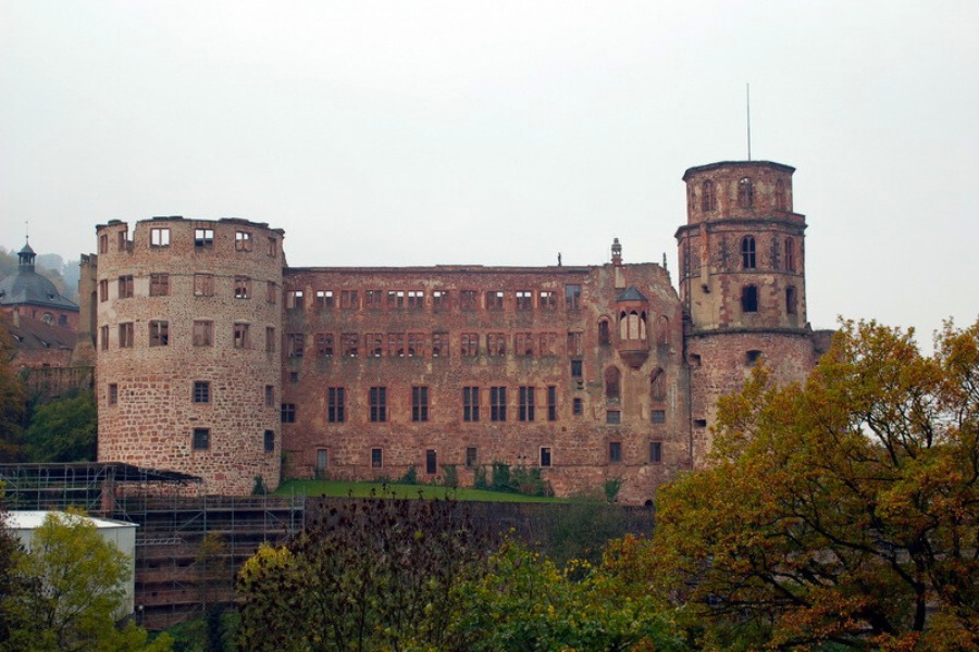 Fassadenansicht Ost von Schloss Heidelberg zur Auswertung der Punktwolke im Rahmen der digitalen Gebäudedokumentation.
