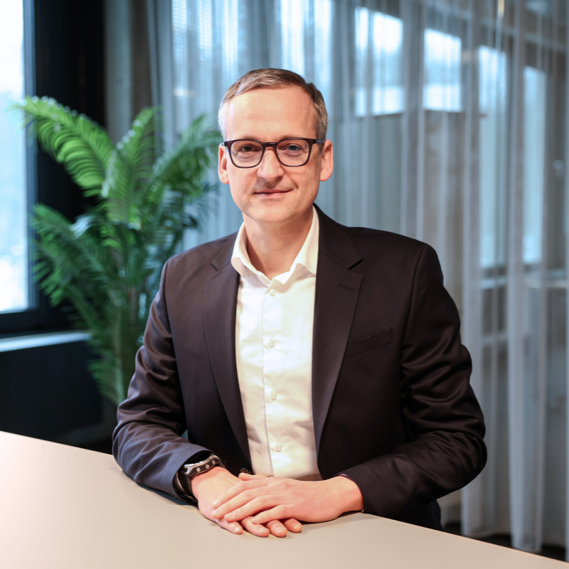 Portraitfoto von Claas Dohrmann, Vorstand und CEO der 1000hands AG